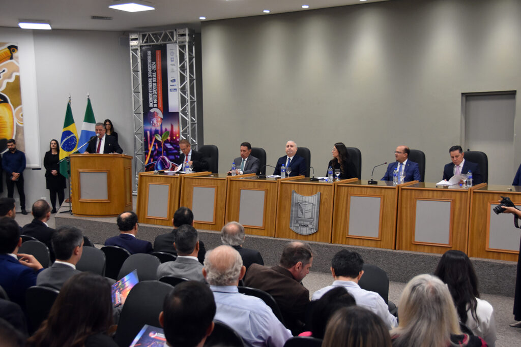 Presidente da Fiems participa da abertura do Encontro Estadual da Magistratura Presidente da Fiems participa da abertura do Encontro Estadual da Magistratura