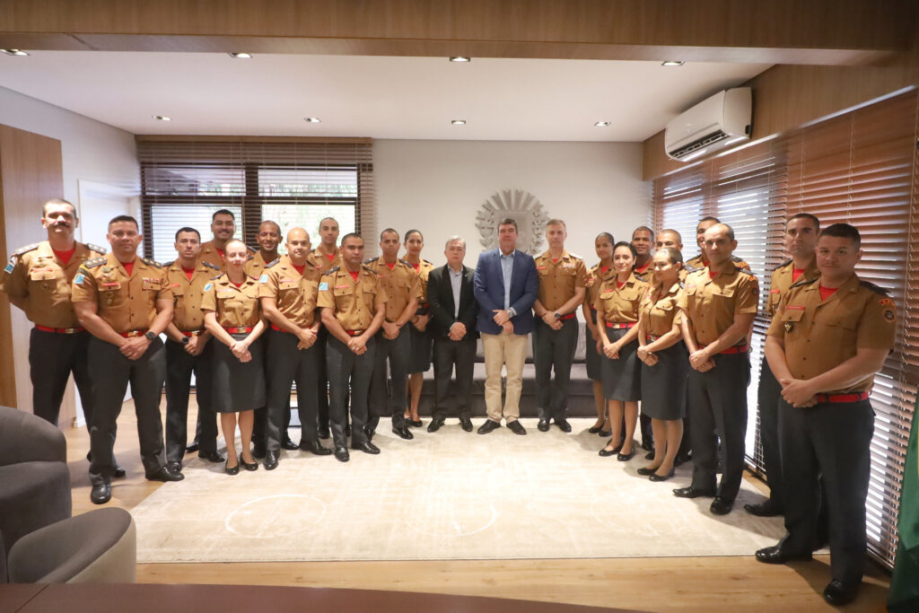 Corpo de Bombeiros de Mato Grosso do Sul apresenta novos oficiais especialistas e médicos