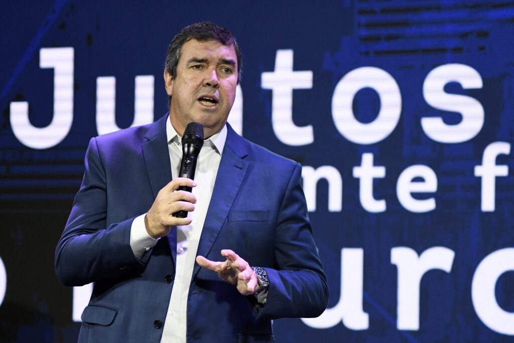 Parceria entre Governo de MS e cooperativismo é reforçada em evento de 45 anos da OCB-MS Parceria entre Governo de MS e cooperativismo é reforçada em evento de 45 anos da OCB-MS