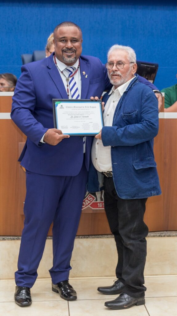Câmara entrega homenagens a integrantes do movimento campista católico e profissionais de diversas áreas Câmara entrega homenagens a integrantes do movimento campista católico e profissionais de diversas áreas