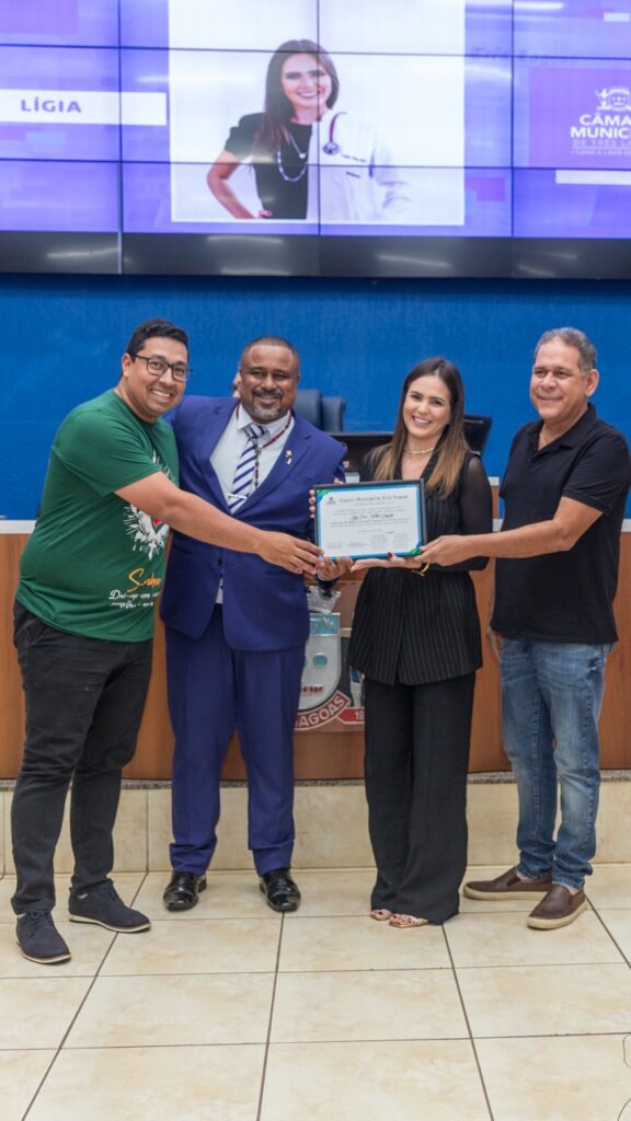 Câmara entrega homenagens a integrantes do movimento campista católico e profissionais de diversas áreas Câmara entrega homenagens a integrantes do movimento campista católico e profissionais de diversas áreas