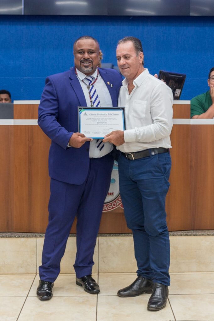 Câmara entrega homenagens a integrantes do movimento campista católico e profissionais de diversas áreas Câmara entrega homenagens a integrantes do movimento campista católico e profissionais de diversas áreas
