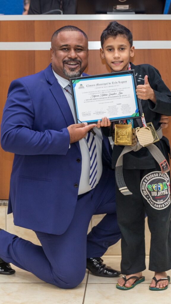 Câmara entrega homenagens a integrantes do movimento campista católico e profissionais de diversas áreas Câmara entrega homenagens a integrantes do movimento campista católico e profissionais de diversas áreas