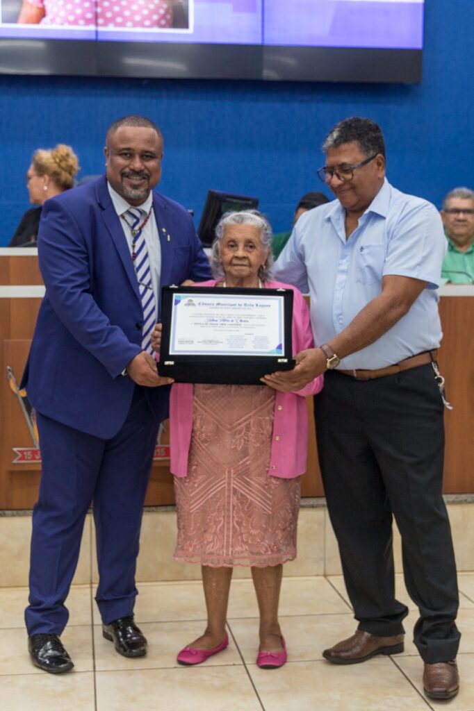 Câmara entrega homenagens a integrantes do movimento campista católico e profissionais de diversas áreas Câmara entrega homenagens a integrantes do movimento campista católico e profissionais de diversas áreas