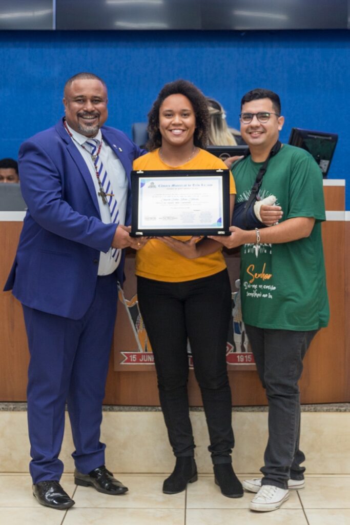 Câmara entrega homenagens a integrantes do movimento campista católico e profissionais de diversas áreas Câmara entrega homenagens a integrantes do movimento campista católico e profissionais de diversas áreas
