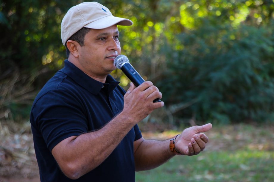 Prefeito Angelo Guerreiro e autoridades entregam obra da estrada rancheira Oásis Prefeito Angelo Guerreiro e autoridades entregam obra da estrada rancheira Oásis