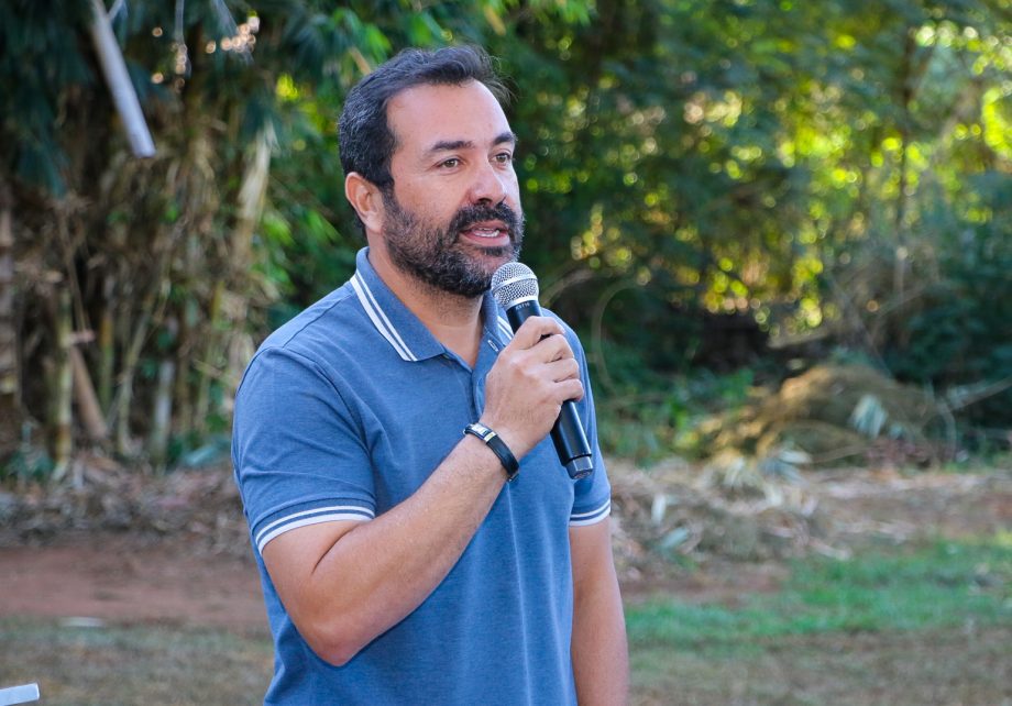Prefeito Angelo Guerreiro e autoridades entregam obra da estrada rancheira Oásis Prefeito Angelo Guerreiro e autoridades entregam obra da estrada rancheira Oásis