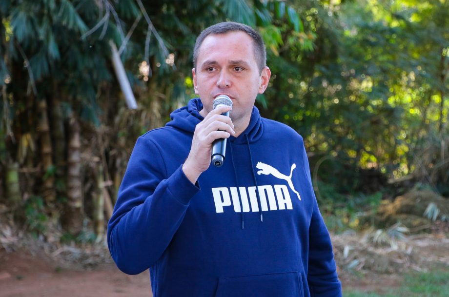 Prefeito Angelo Guerreiro e autoridades entregam obra da estrada rancheira Oásis Prefeito Angelo Guerreiro e autoridades entregam obra da estrada rancheira Oásis