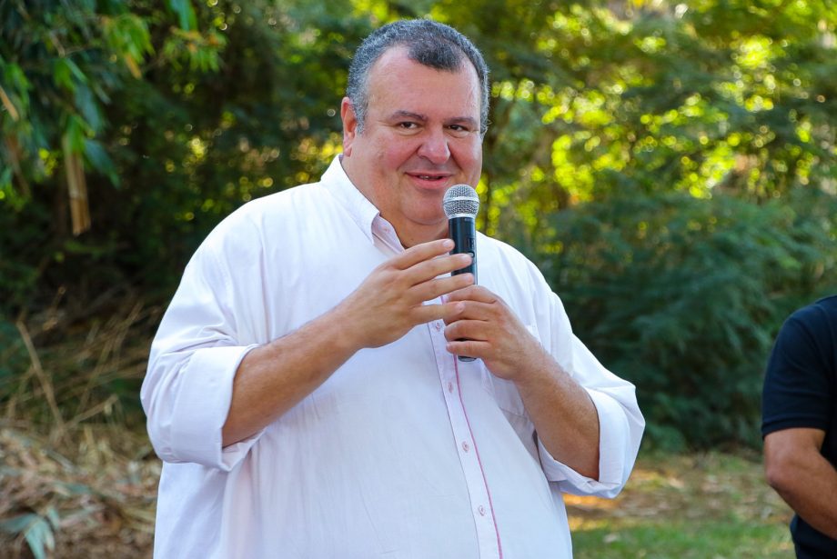 Prefeito Angelo Guerreiro e autoridades entregam obra da estrada rancheira Oásis Prefeito Angelo Guerreiro e autoridades entregam obra da estrada rancheira Oásis