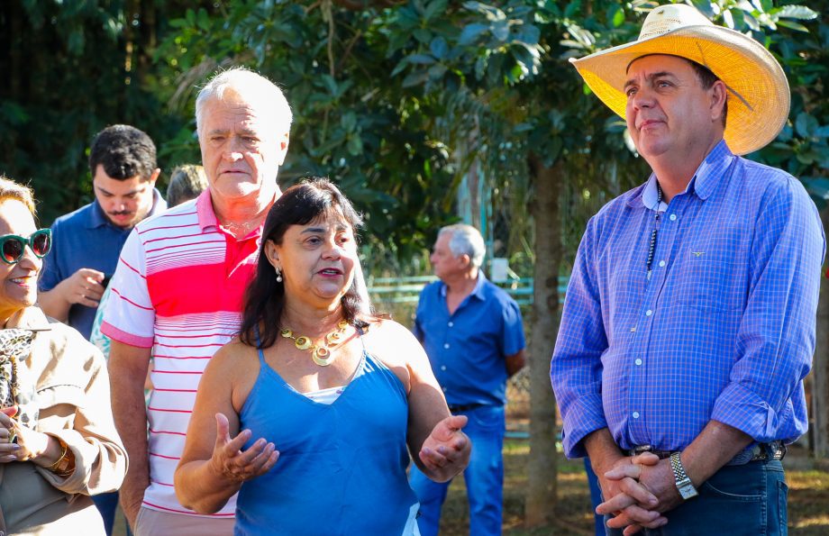 Prefeito Angelo Guerreiro e autoridades entregam obra da estrada rancheira Oásis Prefeito Angelo Guerreiro e autoridades entregam obra da estrada rancheira Oásis