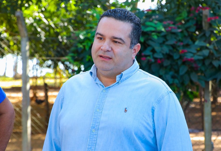 Prefeito Angelo Guerreiro e autoridades entregam obra da estrada rancheira Oásis Prefeito Angelo Guerreiro e autoridades entregam obra da estrada rancheira Oásis