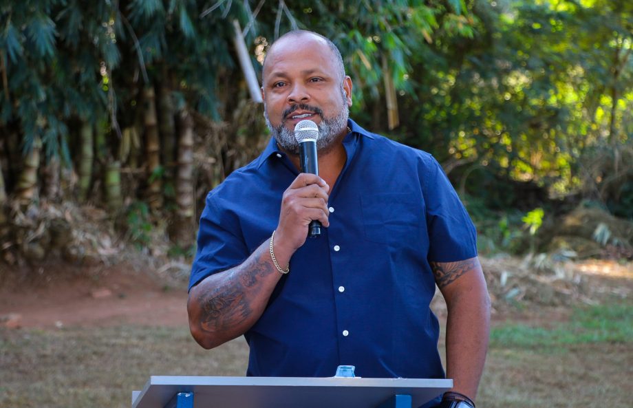 Prefeito Angelo Guerreiro e autoridades entregam obra da estrada rancheira Oásis Prefeito Angelo Guerreiro e autoridades entregam obra da estrada rancheira Oásis