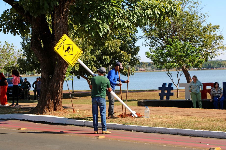 Prefeitura amplia sinalização viária e de avisos na Lagoa Maior