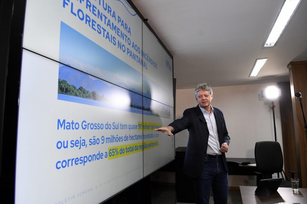 Transparência: em transmissão via internet, Governo de MS detalha ações de combate aos incêndios no Pantanal Transparência: em transmissão via internet, Governo de MS detalha ações de combate aos incêndios no Pantanal