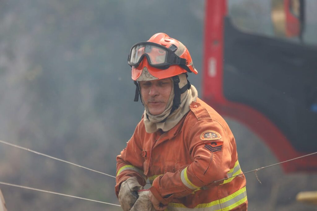 Operação Pantanal: bombeiros de MS lutam para conter grandes chamas na região do Nabileque Operação Pantanal: bombeiros de MS lutam para conter grandes chamas na região do Nabileque