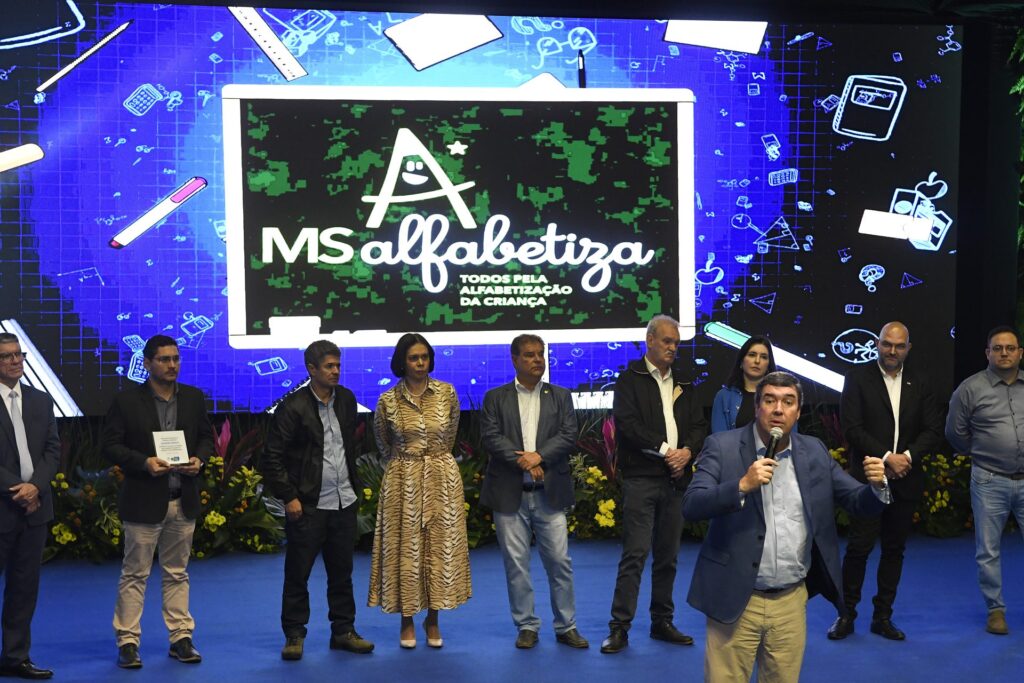 MS Alfabetiza celebra avanços na educação pública e alfabetização no Estado MS Alfabetiza celebra avanços na educação pública e alfabetização no Estado