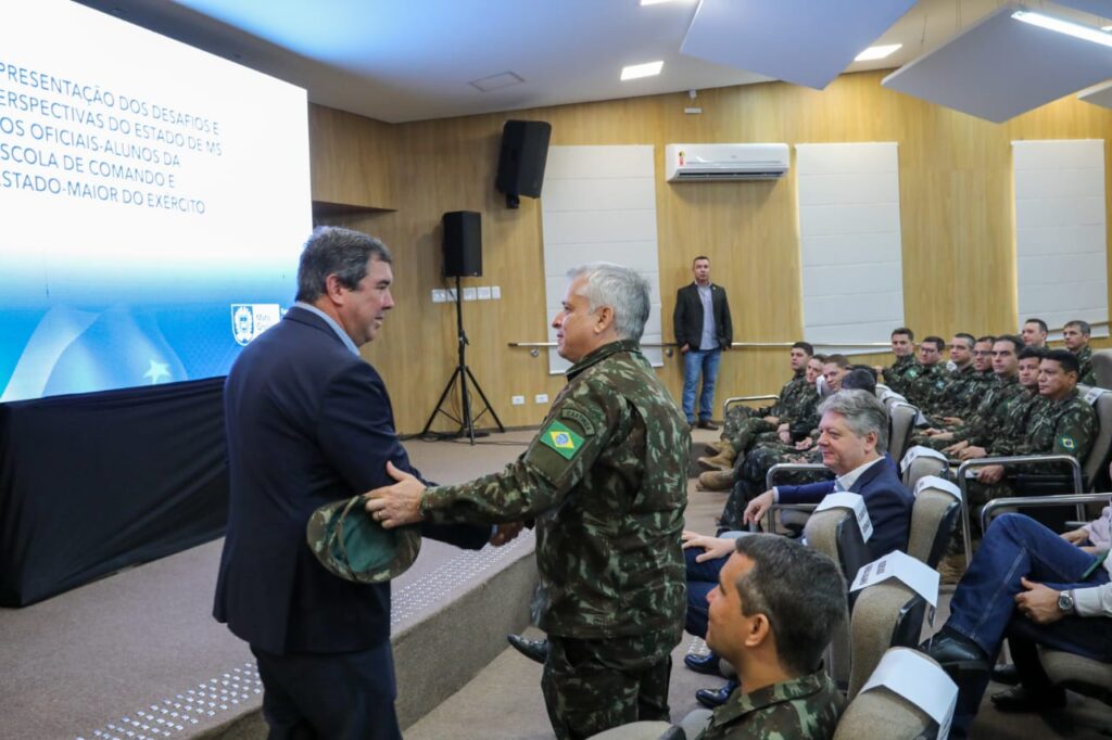 Oficiais do Exército são recebidos pelo Governo de MS e conhecem desafios e perpectivas do Estado