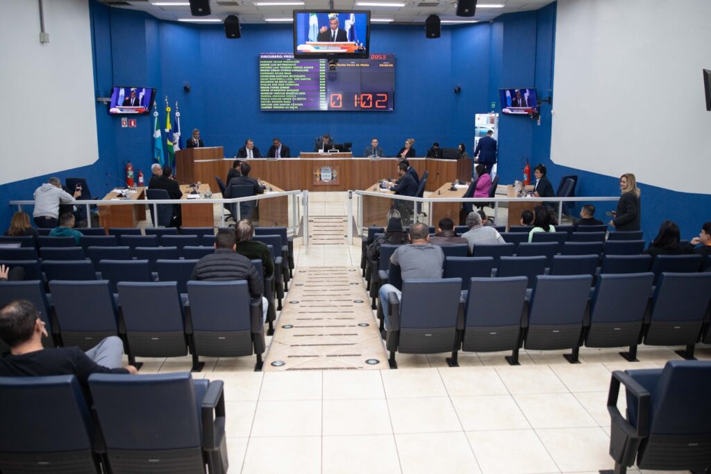 Vereadores aprovam contas de 2020 e regulamento para credenciamento junto a Câmara Vereadores aprovam contas de 2020 e regulamento para credenciamento junto a Câmara