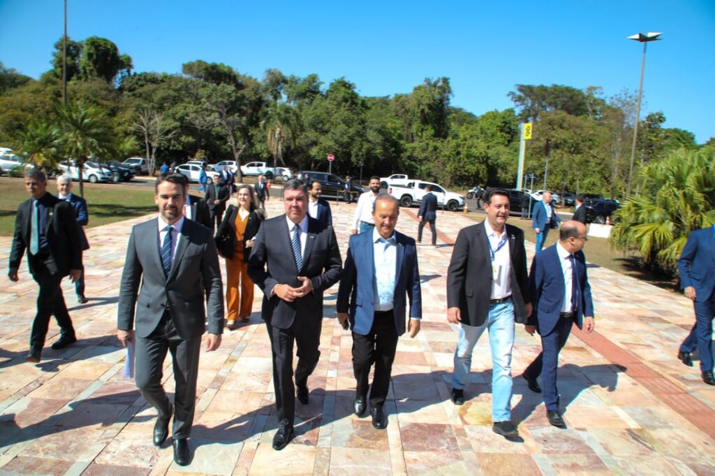 Riedel assume presidência do Codesul e firma parcerias para impulsionar novos investimentos em MS Riedel assume presidência do Codesul e firma parcerias para impulsionar novos investimentos em MS