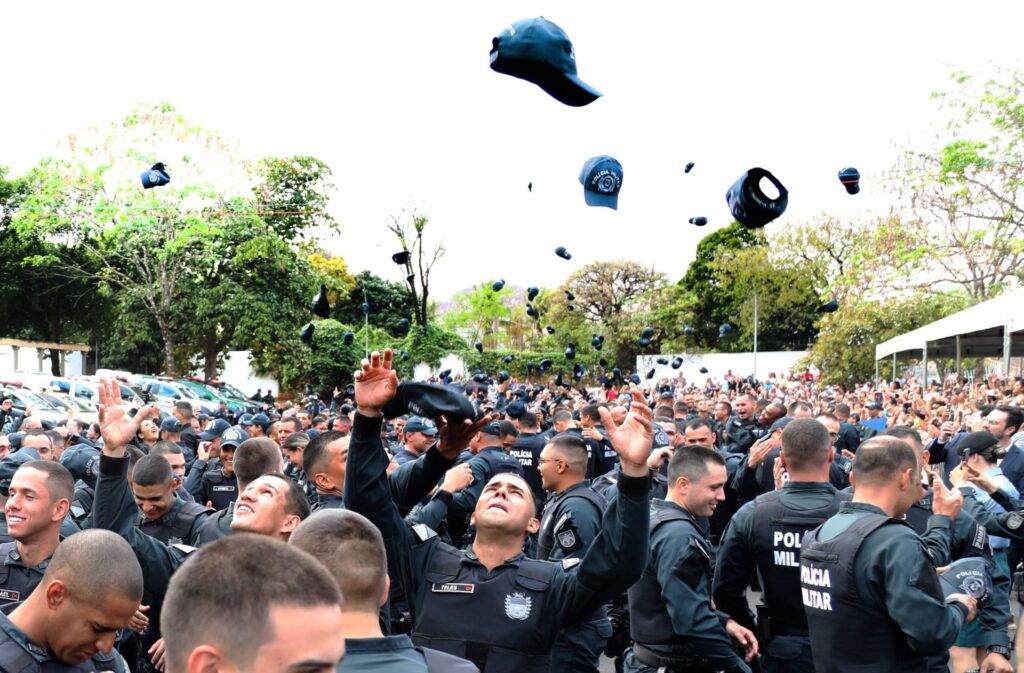 Governo de MS forma nova turma de policiais militares, a maior em número de mulheres Governo de MS forma nova turma de policiais militares, a maior em número de mulheres