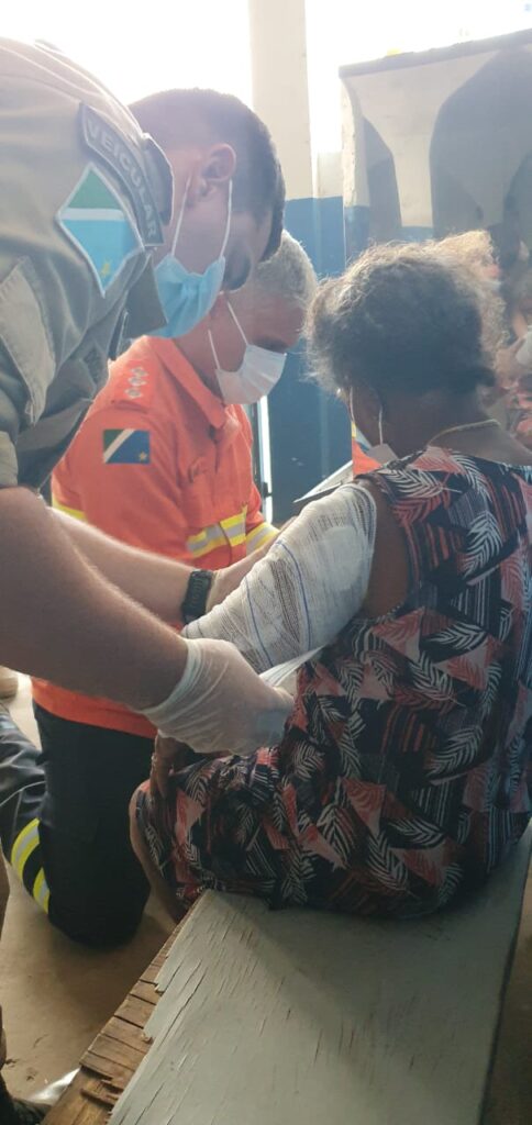Mulher ribeirinha no Pantanal é resgatada em ação conjunta da Defesa Civil, Corpo de Bombeiros e PRF Mulher ribeirinha no Pantanal é resgatada em ação conjunta da Defesa Civil, Corpo de Bombeiros e PRF