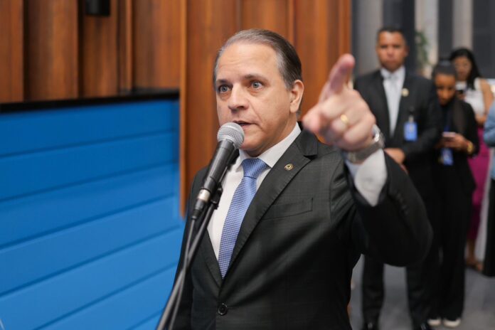 eb2f42bb-bb2a-402a-83fa-cb0be657d687