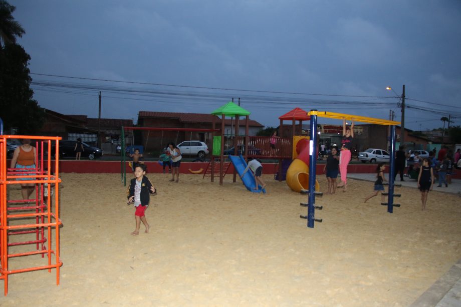 GALERIA DE FOTOS – Prefeitura inaugura praça do Nova Americana com muita diversão GALERIA DE FOTOS – Prefeitura inaugura praça do Nova Americana com muita diversão