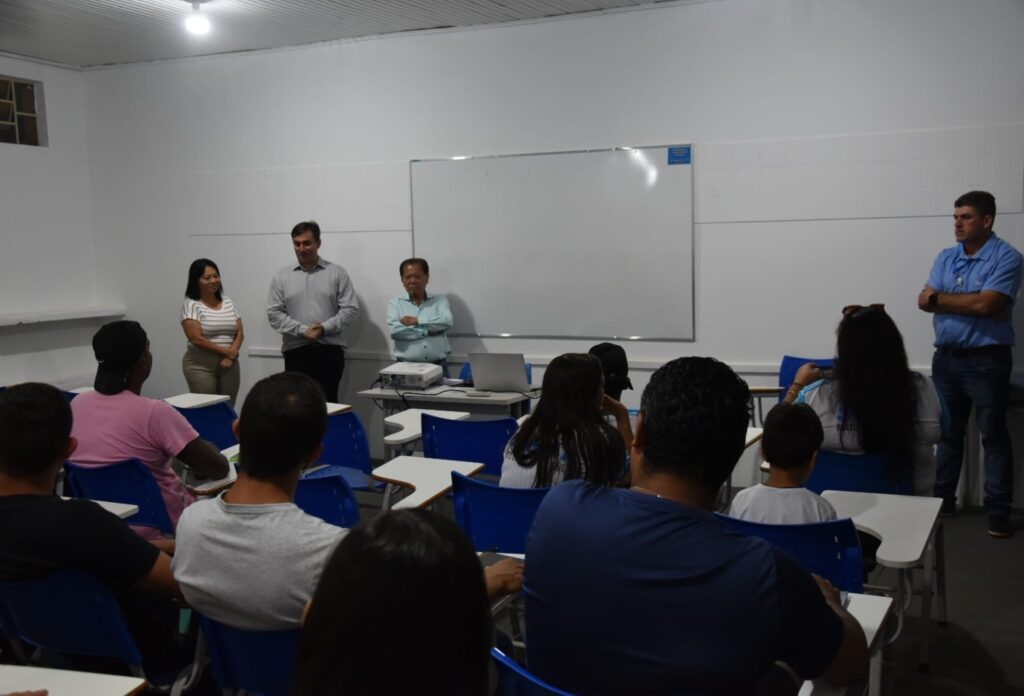Prefeito Akira implanta Agência do Senai em Bataguassu e primeira turma já tem 42 alunos Prefeito Akira implanta Agência do Senai em Bataguassu e primeira turma já tem 42 alunos