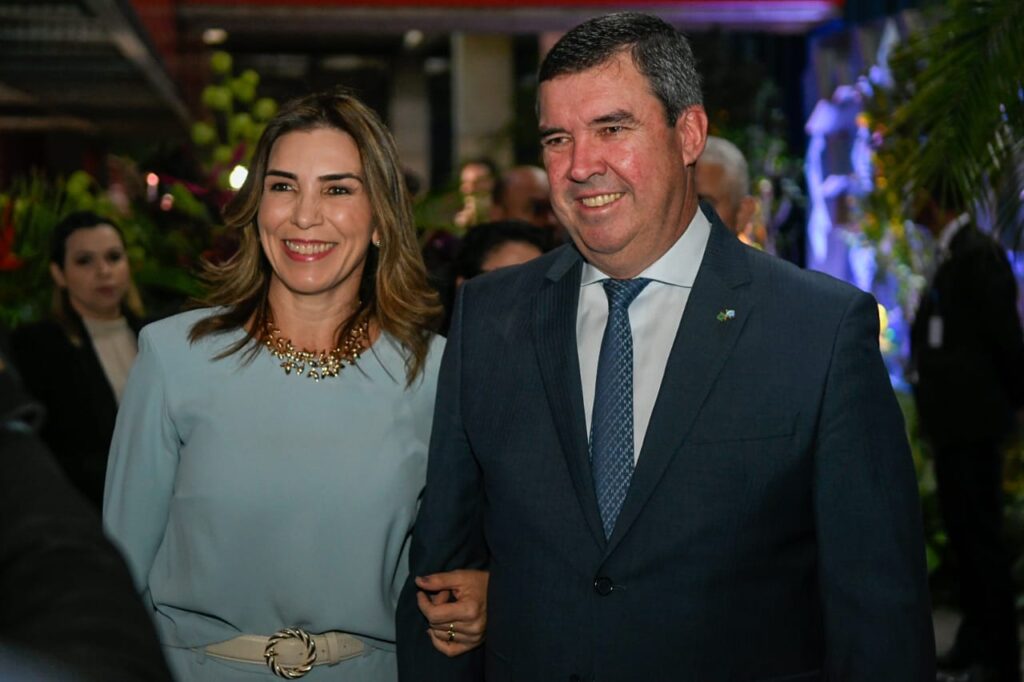 Trabalhos que contribuiram para o desenvolvimento de MS são reconhecidos em homenagem Trabalhos que contribuiram para o desenvolvimento de MS são reconhecidos em homenagem