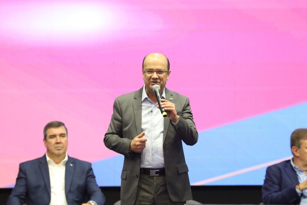 Governo de MS apresenta aos prefeitos eleitos as prioridades e projetos de cada secretaria Governo de MS apresenta aos prefeitos eleitos as prioridades e projetos de cada secretaria