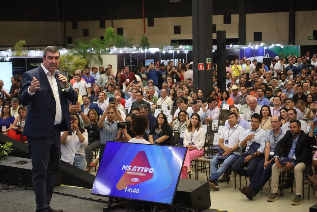Governo de MS apresenta aos prefeitos eleitos as prioridades e projetos de cada secretaria Governo de MS apresenta aos prefeitos eleitos as prioridades e projetos de cada secretaria