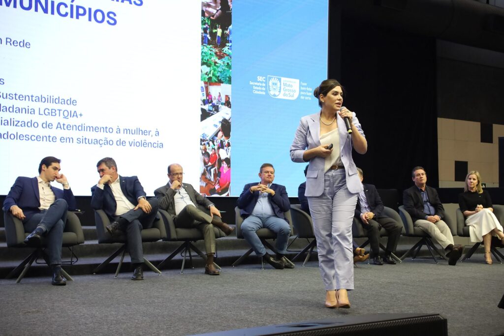 Governo de MS apresenta aos prefeitos eleitos as prioridades e projetos de cada secretaria Governo de MS apresenta aos prefeitos eleitos as prioridades e projetos de cada secretaria