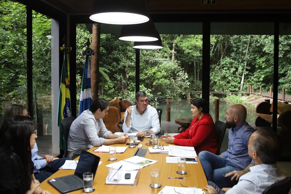 Governador se reúne com secretários para avaliar projetos e já inicia planejamento para 2025 Governador se reúne com secretários para avaliar projetos e já inicia planejamento para 2025