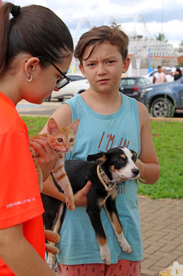 SMS imunizou mais de 120 animais contra a raiva no último sábado (9), na Feira Central SMS imunizou mais de 120 animais contra a raiva no último sábado (9), na Feira Central