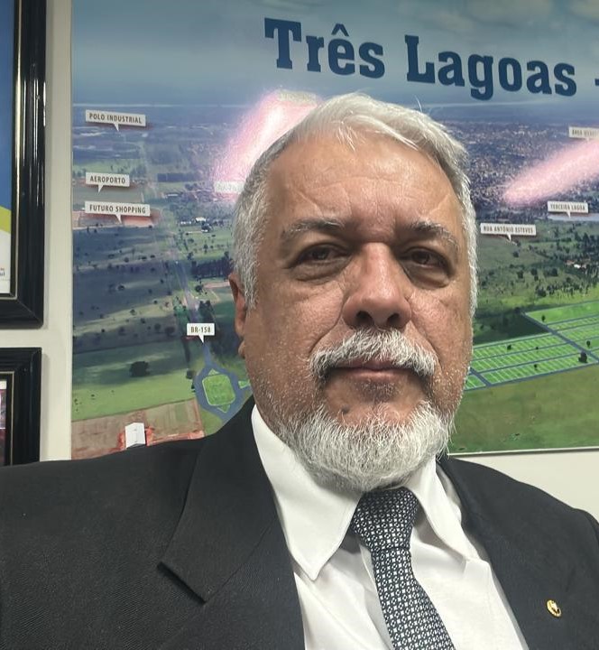 Cascalheira vira 'lixão a céu aberto' e promotor quer fechamento do local
