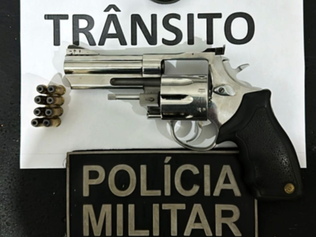 PM de Três Lagoas cumpre três mandados de prisão no fim de semana, incluindo um suspeito armado PM de Três Lagoas cumpre três mandados de prisão no fim de semana, incluindo um suspeito armado