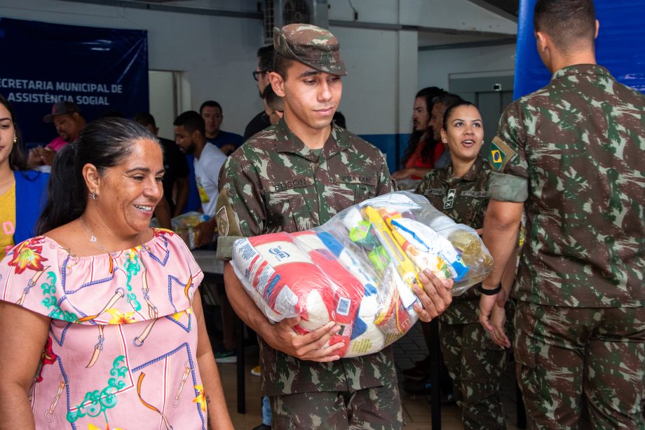 SMAS inicia Campanha Natal Solidário que entregará 4.502 cestas básicas SMAS inicia Campanha Natal Solidário que entregará 4.502 cestas básicas