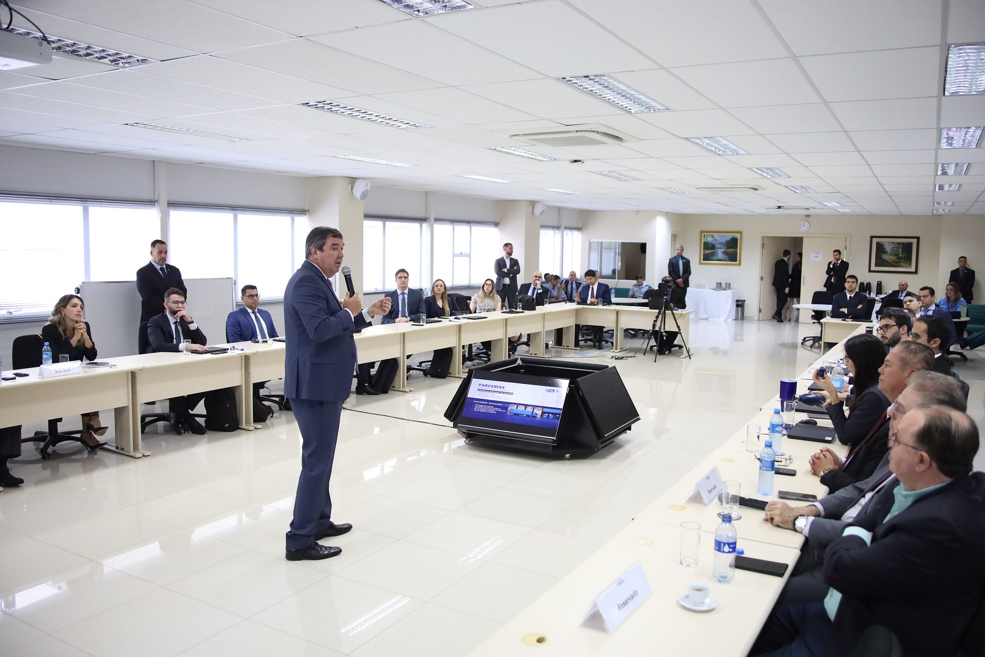 Aos novos magistrados, governador mostra cenário de crescimento econômico com inclusão em MS Aos novos magistrados, governador mostra cenário de crescimento econômico com inclusão em MS