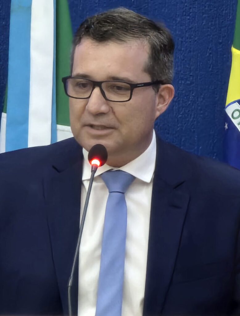 Cassiano Maia divulga propostas para Três Lagoas durante 1ª sessão da Câmara de 2025 Cassiano Maia divulga propostas para Três Lagoas durante 1ª sessão da Câmara de 2025