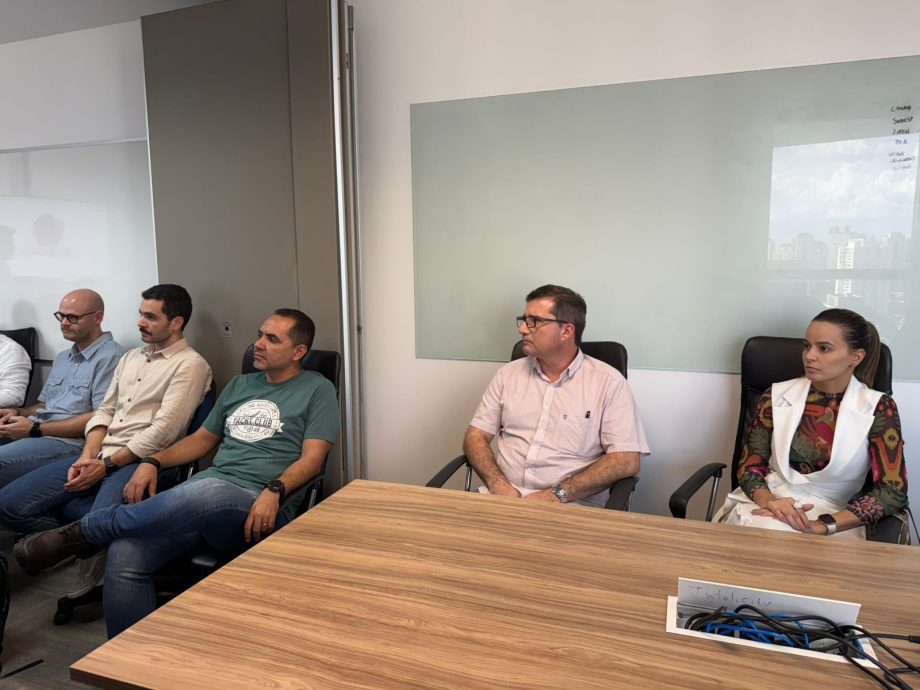 Prefeito Dr. Cassiano Maia participa de reunião com a startup Intelicity em São Paulo Prefeito Dr. Cassiano Maia participa de reunião com a startup Intelicity em São Paulo