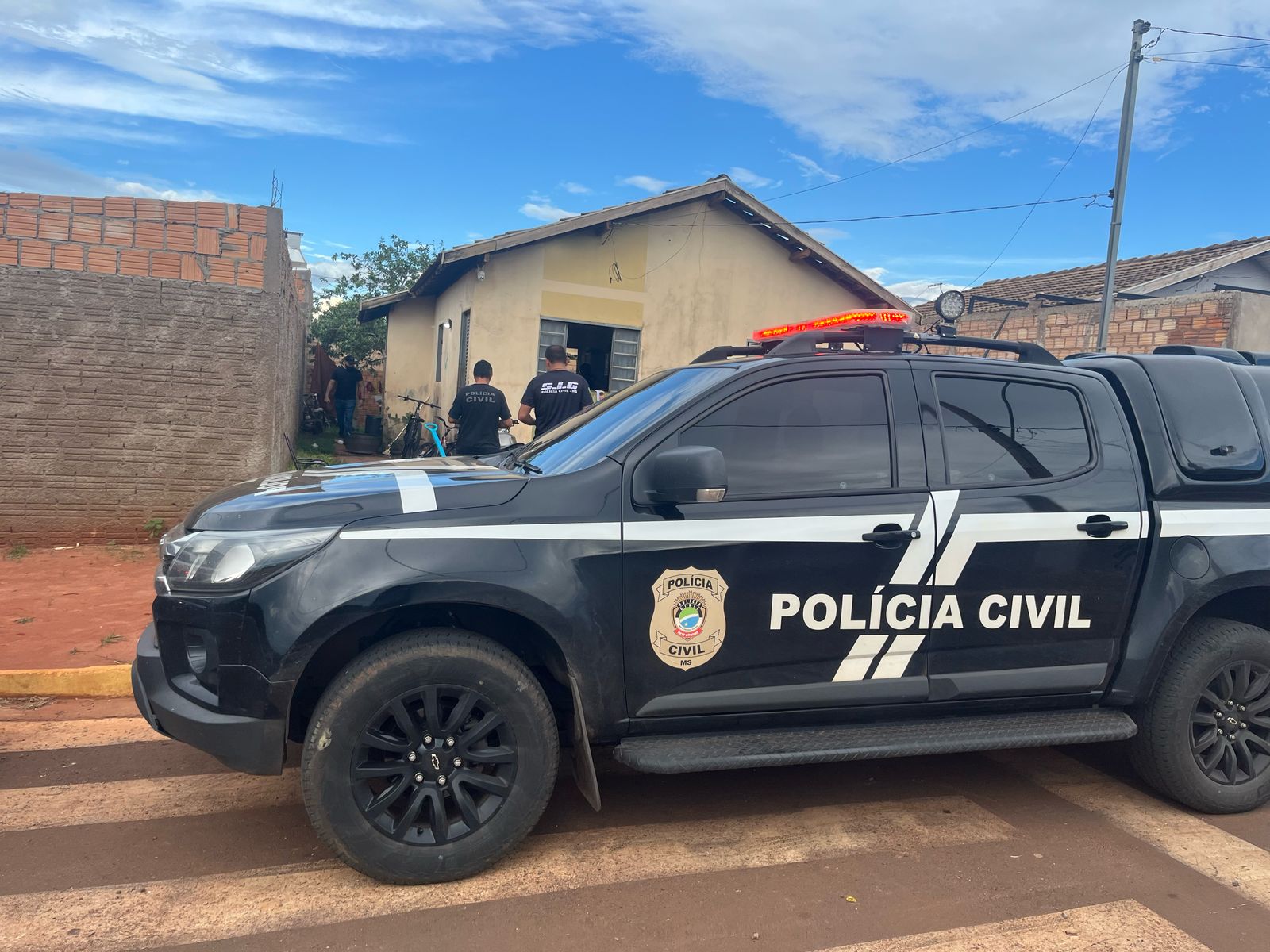 Polícia Civil fecha boca de fumo e prende mulher por tráfico de drogas, associação para o tráfico e corrupção de menores em Tacuru Polícia Civil fecha boca de fumo e prende mulher por tráfico de drogas, associação para o tráfico e corrupção de menores em Tacuru