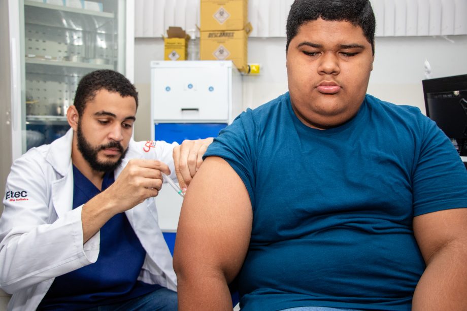 SMS realiza plantão do “MS Vacina Mais – Dengue”; campanha continua até 25 de fevereiro SMS realiza plantão do “MS Vacina Mais – Dengue”; campanha continua até 25 de fevereiro
