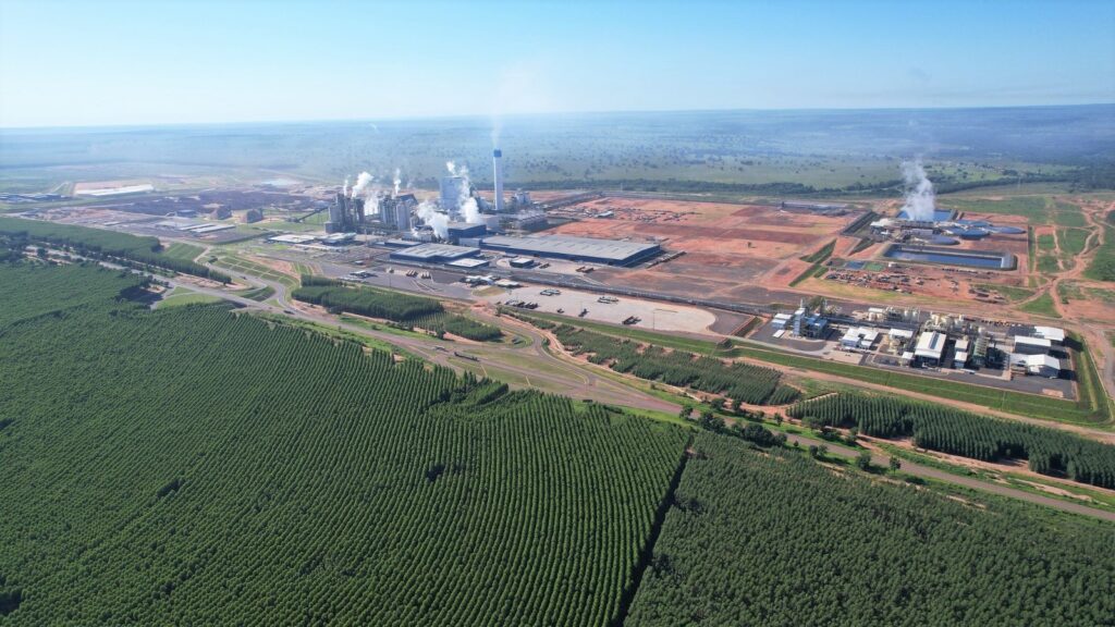 Com mais de 1,1 milhão de refeições/ano, alimentação de funcionários da Suzano impulsiona a economia de MS Com mais de 1,1 milhão de refeições/ano, alimentação de funcionários da Suzano impulsiona a economia de MS