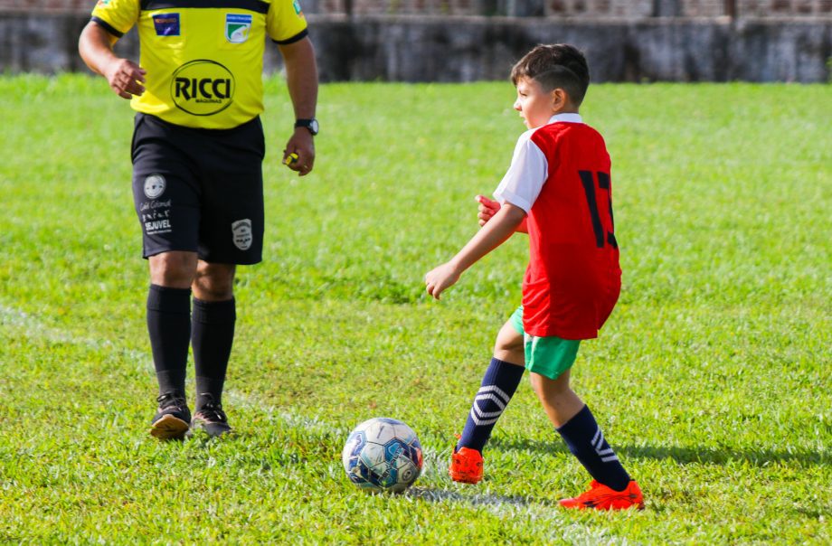 Campeonato Municipal de Futebol de Base 2025 começa com muita emoção e gols