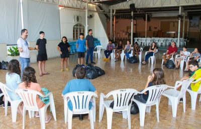 Prefeitura leva oficina ambiental à catequese da Paróquia Nossa Senhora Aparecida