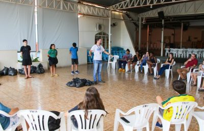 Prefeitura leva oficina ambiental à catequese da Paróquia Nossa Senhora Aparecida