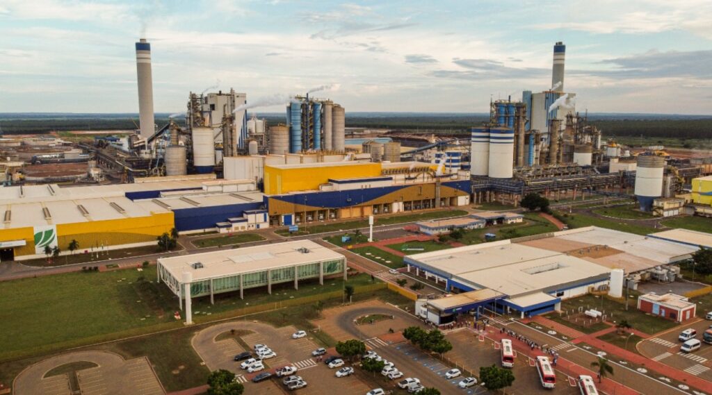 Com mais de 1,1 milhão de refeições/ano, alimentação de funcionários da Suzano impulsiona a economia de MS Com mais de 1,1 milhão de refeições/ano, alimentação de funcionários da Suzano impulsiona a economia de MS