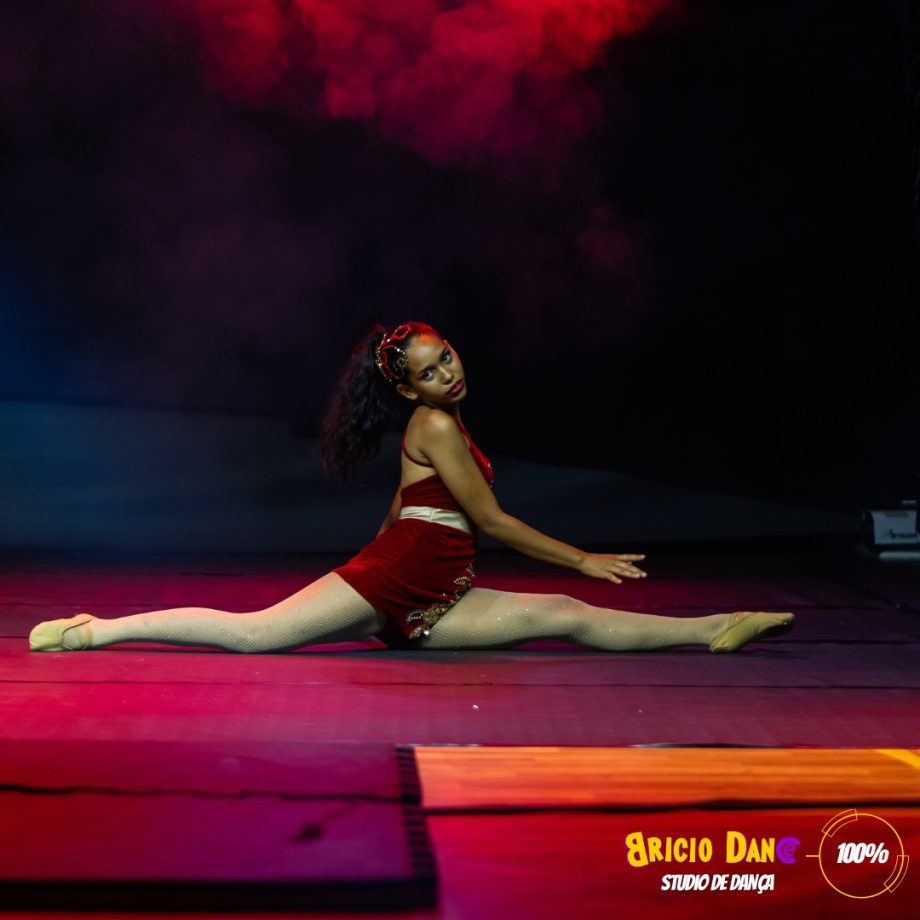 Três Lagoas se destaca em festival de dança com vários troféus e talentos locais Três Lagoas se destaca em festival de dança com vários troféus e talentos locais