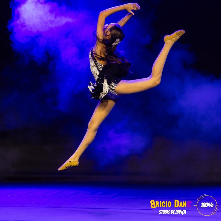Três Lagoas se destaca em festival de dança com vários troféus e talentos locais Três Lagoas se destaca em festival de dança com vários troféus e talentos locais