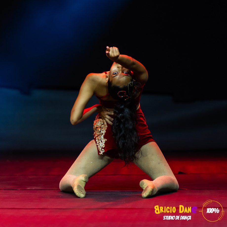Três Lagoas se destaca em festival de dança com vários troféus e talentos locais Três Lagoas se destaca em festival de dança com vários troféus e talentos locais